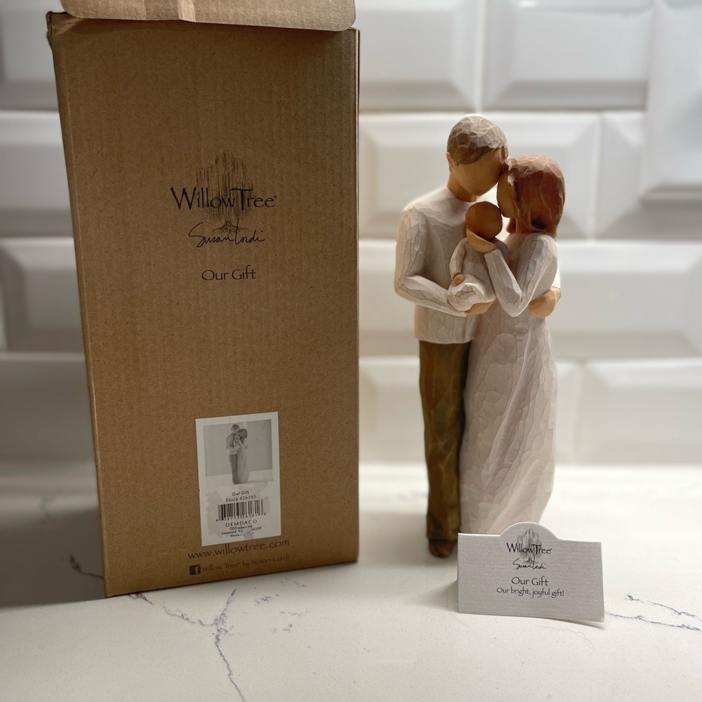 Beautiful Willow Tree figurine - Our Gift
